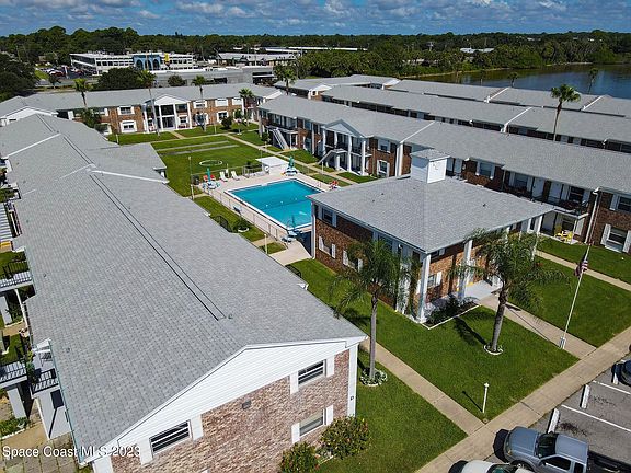 2nd image of 190 E Olmstead Dr #28