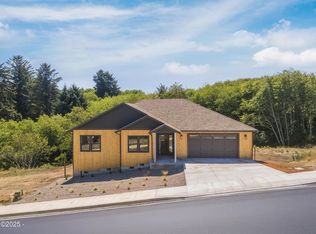 2622 NE 51st Ct, Lincoln City, OR