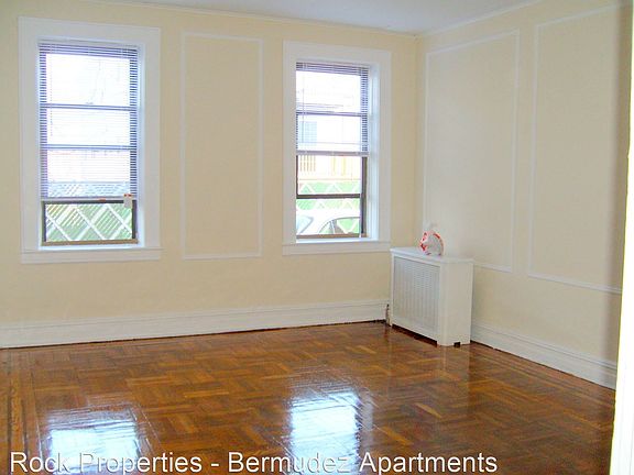 3rd image of 1464 Lexington Pl APT 318