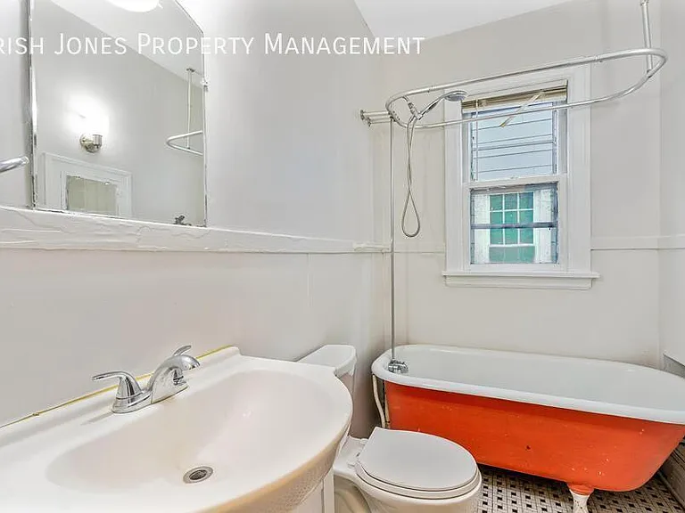 104 Grote St #LOWER REAR — Photo 8