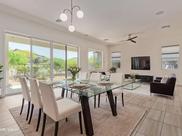 917 E LA MIRADA Drive, Phoenix, AZ 85042