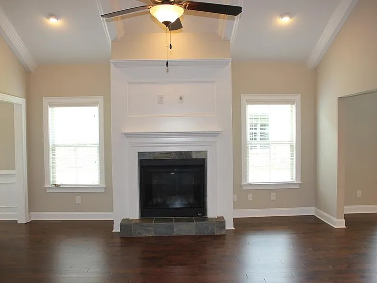 2436 Snowshill Ln — Photo 1