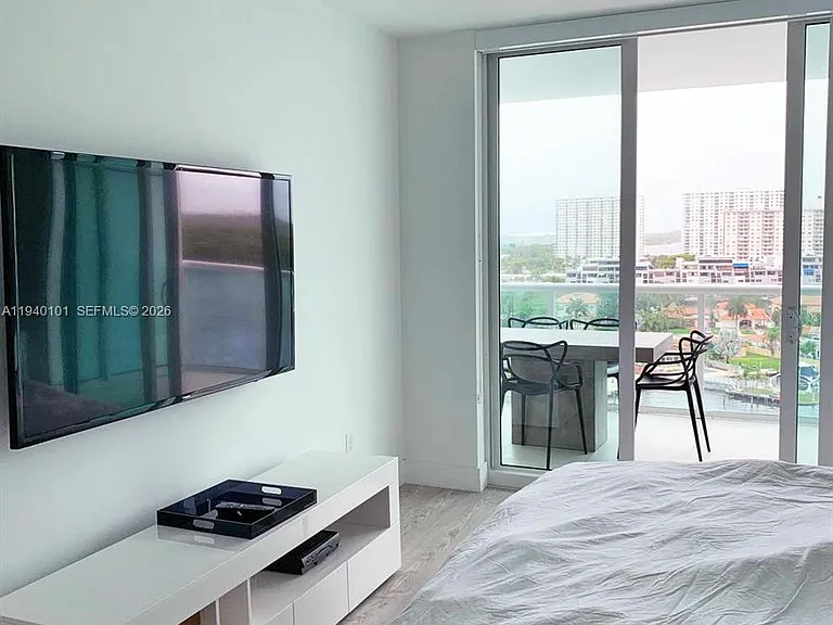 400 Sunny Isles Blvd #1120 — Photo 10