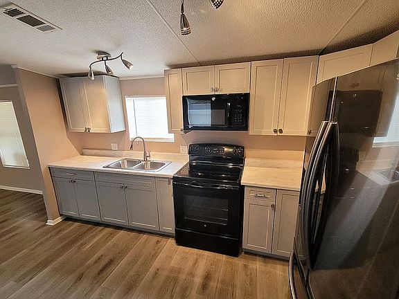 4th image of 8191 Cactus Hill Dr