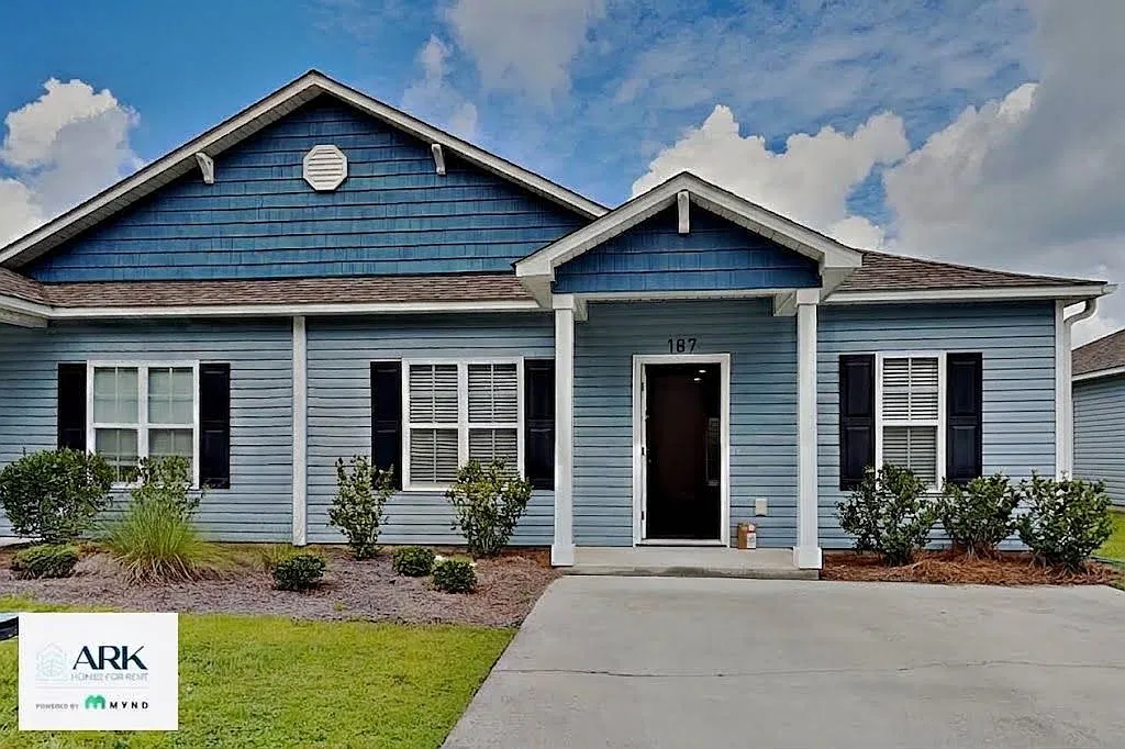 2 bed, 2.0 bath, 1038 sqft, $1,390 — Photo 1