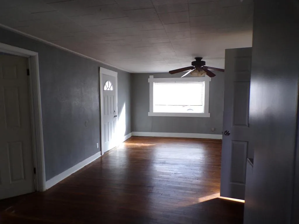 408 Platte — Photo 2