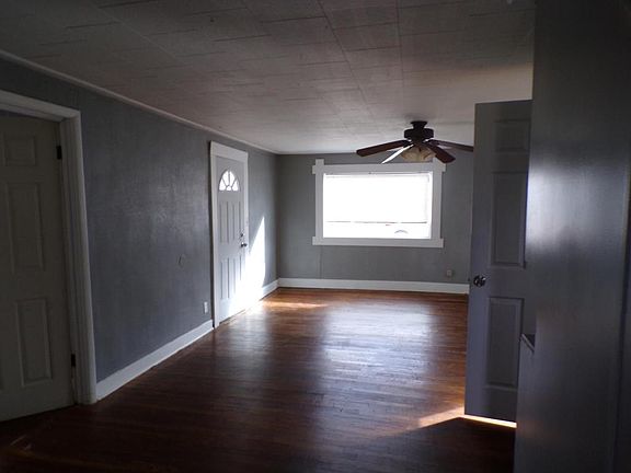 2nd image of 408 Platte St