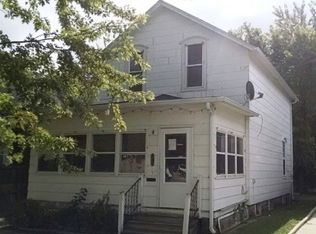 319 West Spg, Freeport, IL 61032