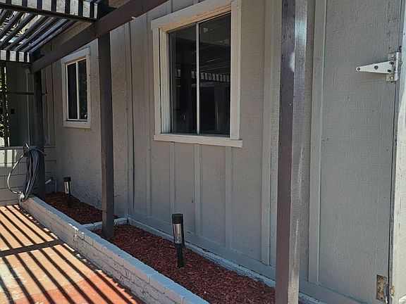 5th image of 1153-1155 Emory St #1153