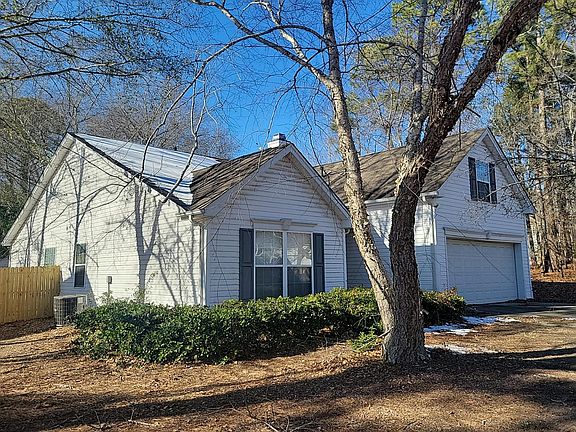 3rd image of 133 Highcrest Ln