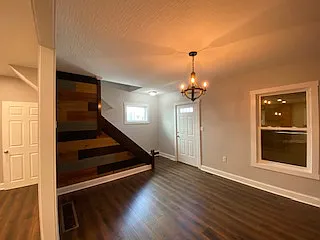 699 Seymour Ave — Photo 6