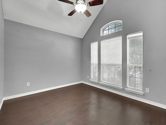 3rd image of 3116 Glen Canyon Dr