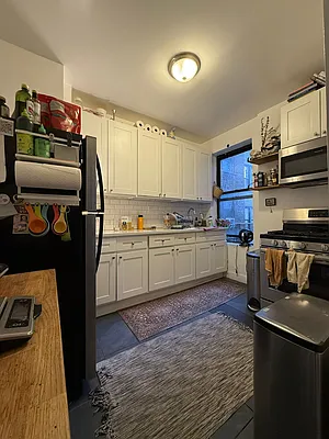 Rented by Zjama Realty Corp | media 6