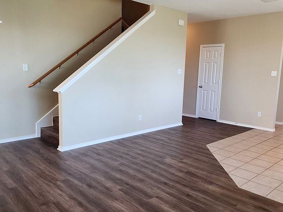 3rd image of 410 Mossy Rock Dr