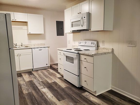 3rd image of 3923 W 22nd St #B