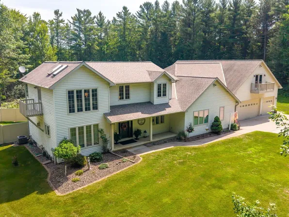 N2780 Wilderness Trl, Marinette, WI 54143