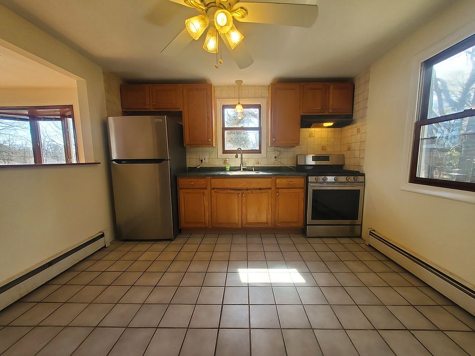 1st image of 5 Woodlawn Ave #A