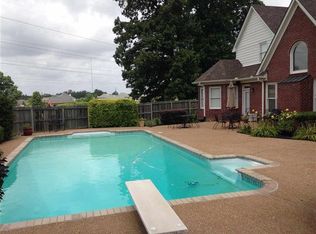9823 Woodland Hills Dr, Cordova, TN 38018