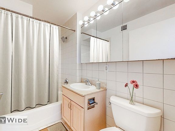 5th image of 340 E 29th St APT 12A