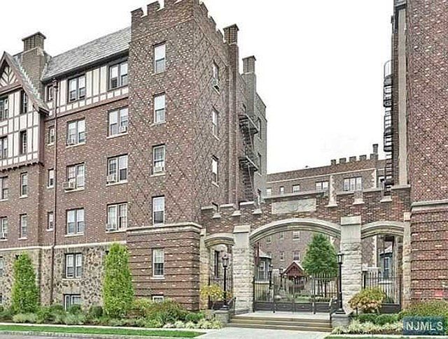 2nd image of 275 Engle St #P-5-83