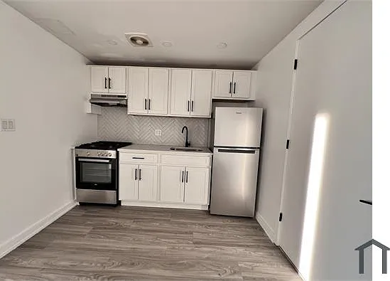 1 bed, $2,762 — Photo 3