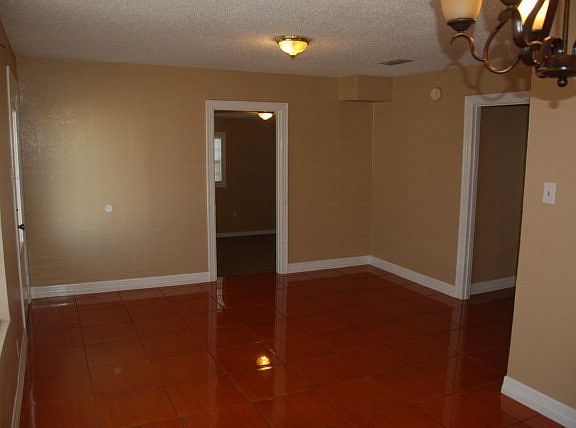 2nd image of 2705 Delano Ave