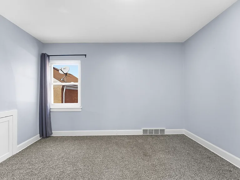 876 Eloise Dr #B — Photo 16
