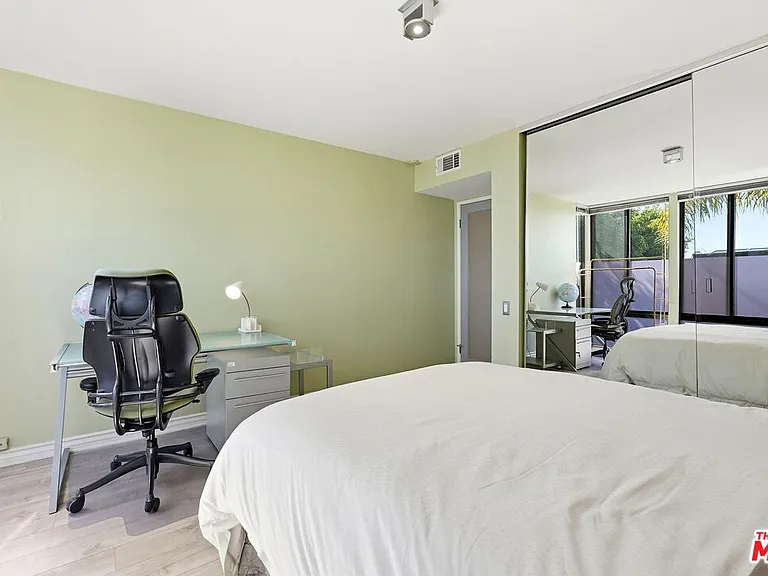 1033 Carol Dr #T16 — Photo 15