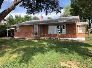 408 7th St N, Hettinger, ND 58639