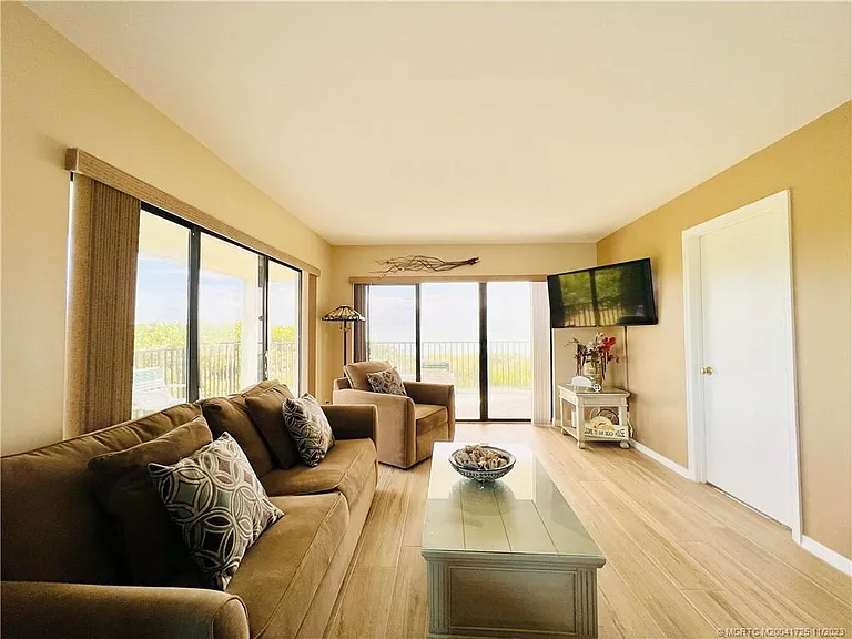 9400 S Ocean Dr #201B — Photo 22