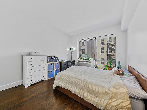 4th image of 11-25 45th Ave #3D