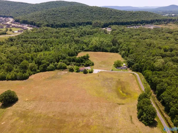 The Meadows Blvd SE, Owens Cross Roads, AL 35763