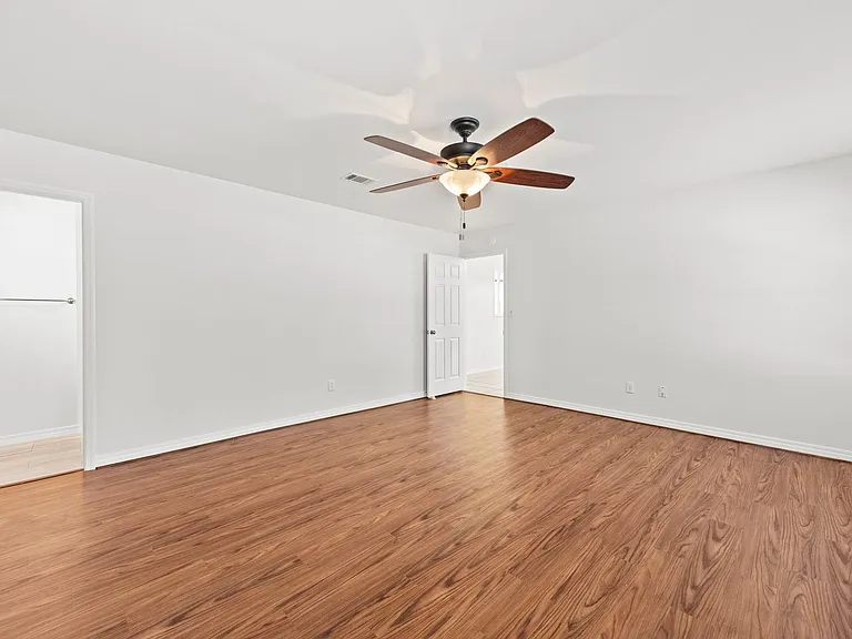 4407 Southminster Cir — Photo 18