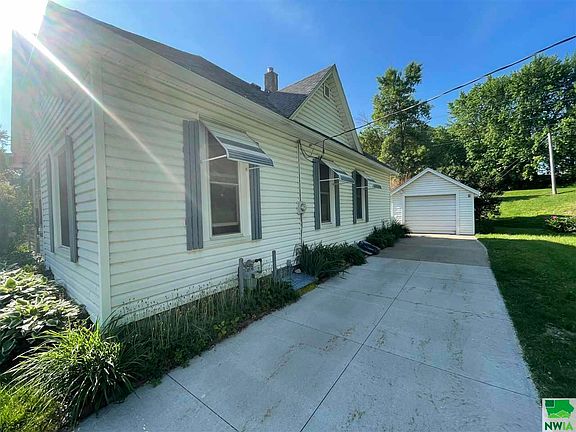 2nd image of 3104 Orleans Ave