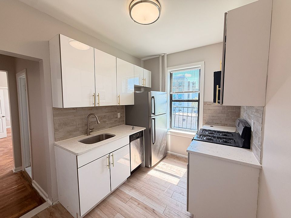 1st image of 225 Academy St #42E