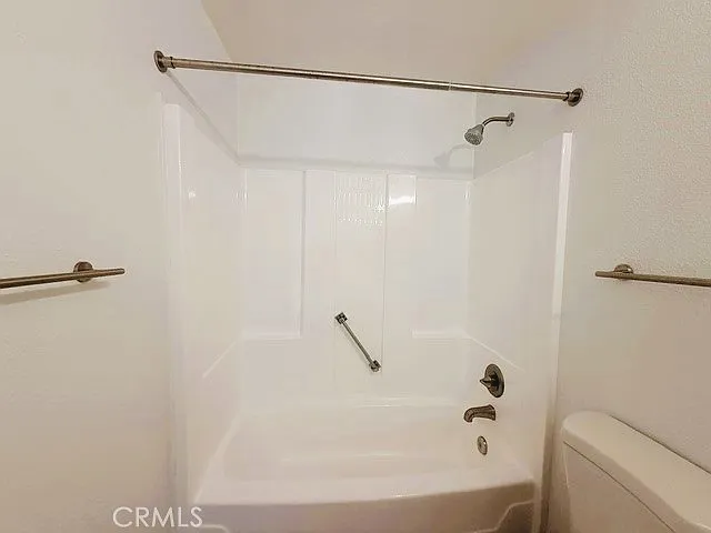 3 bed, 1440 sqft, $4,200 — Photo 4