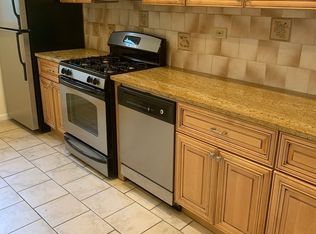 307 Vanderbilt St #1F, Brooklyn, NY 11218