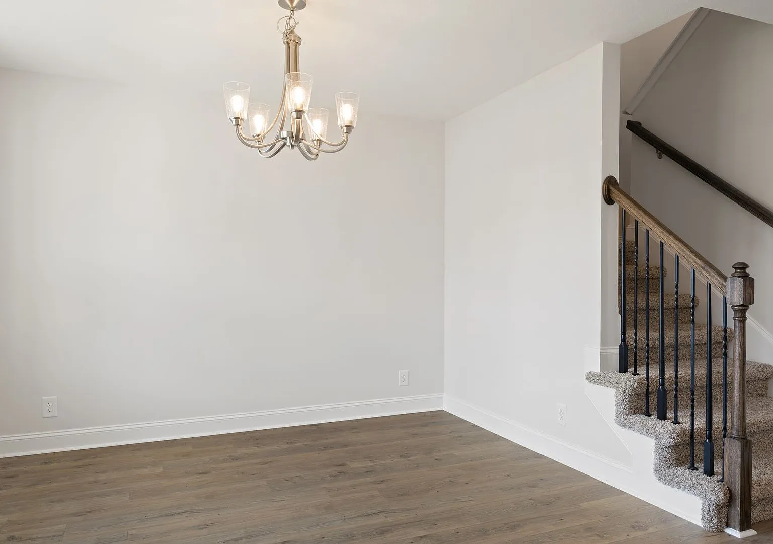 508 Ayden dr. — Photo 2