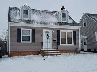 5223 W 50th St, Parma, OH 44134