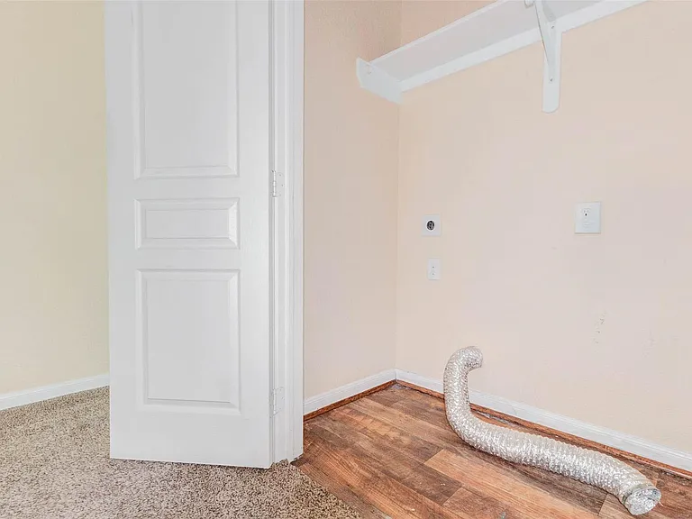 8605 Beviamo St — Photo 21