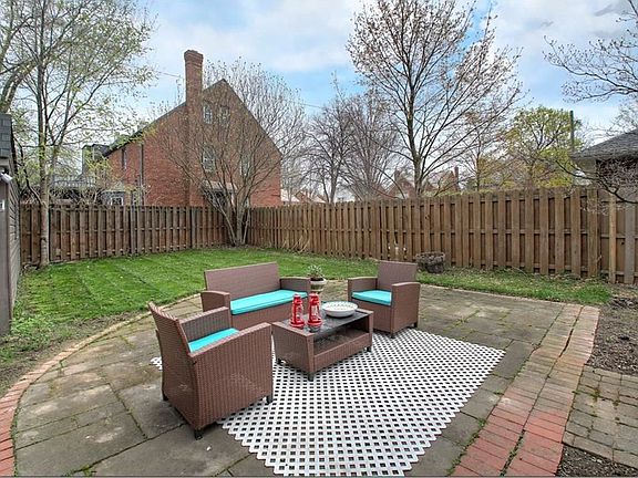 4th image of 3839 Claridge Oval