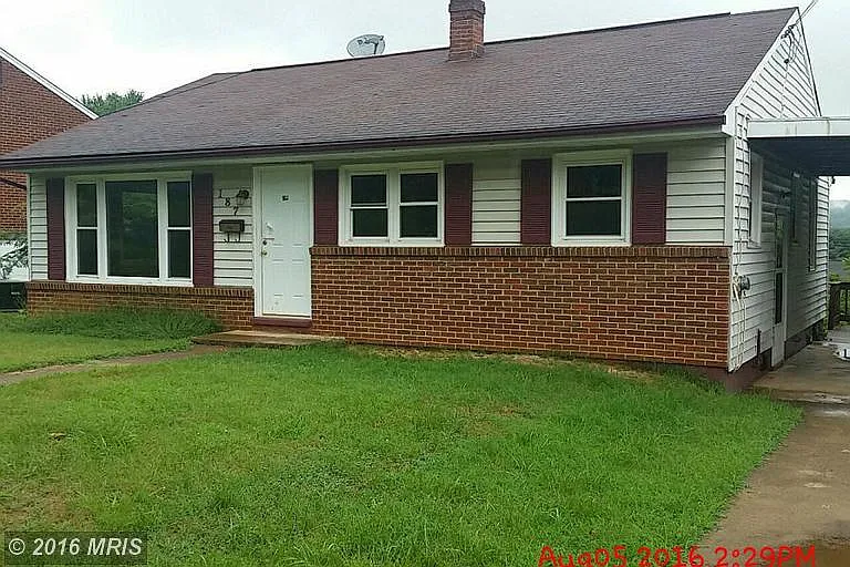 187 Mason St photo 1