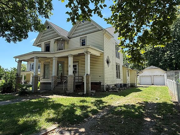 3rd image of 107 N Union St