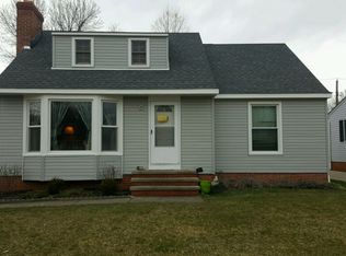 16436 Parklawn Ave, Middleburg Heights, OH