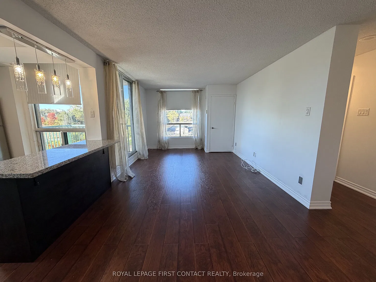 2 bed, $2,400 — Photo 4