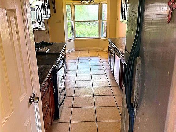 4th image of 11121 N Idlewood Ct