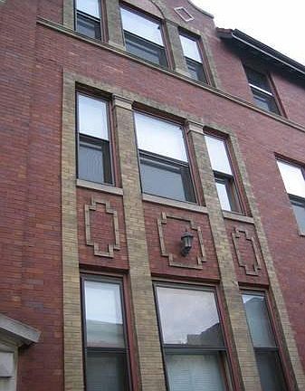 4th image of 719 W Oakdale Ave #2W