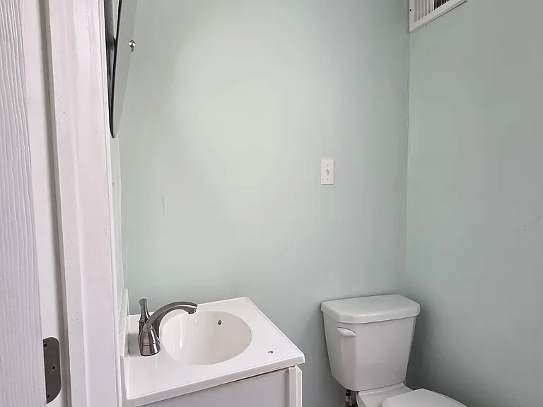 1864 N Uber St — Photo 20