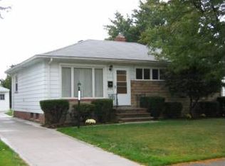 9439 Stonington Rd, Parma Heights, OH 44130