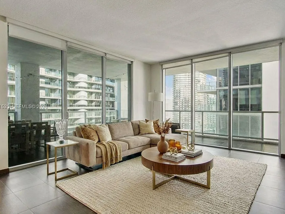 1050 Brickell Ave #3406